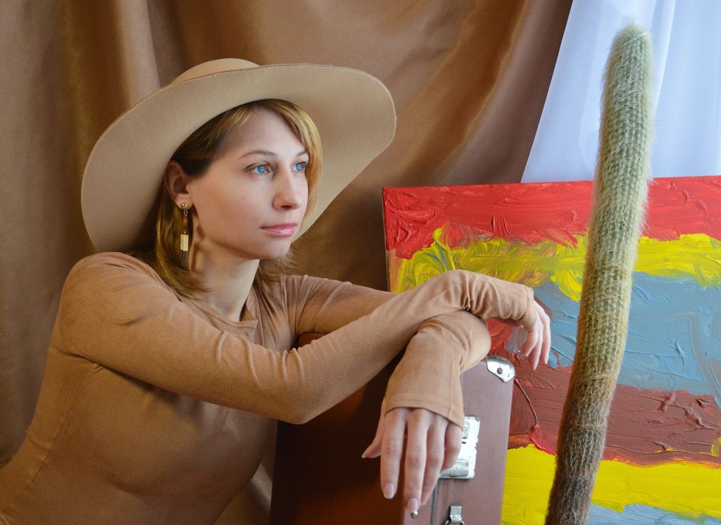 woman, hat, suitcase-5953610.jpg